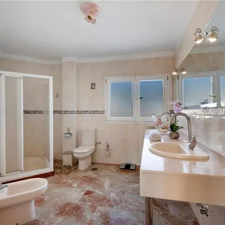 Luxury El Mirador Villa *