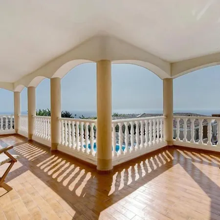 Luxury El Mirador Villa *